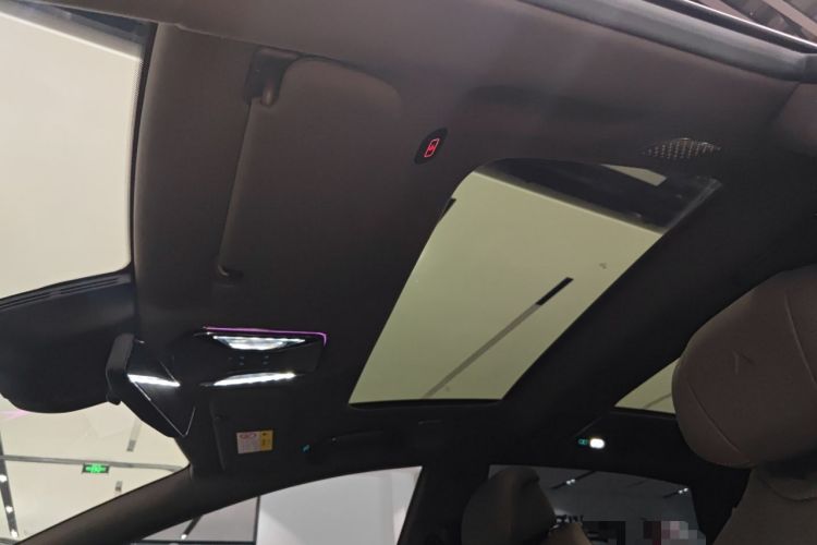 Used Denza Z9 2024 1100 km Four-Wheel Drive Max Version Headliner