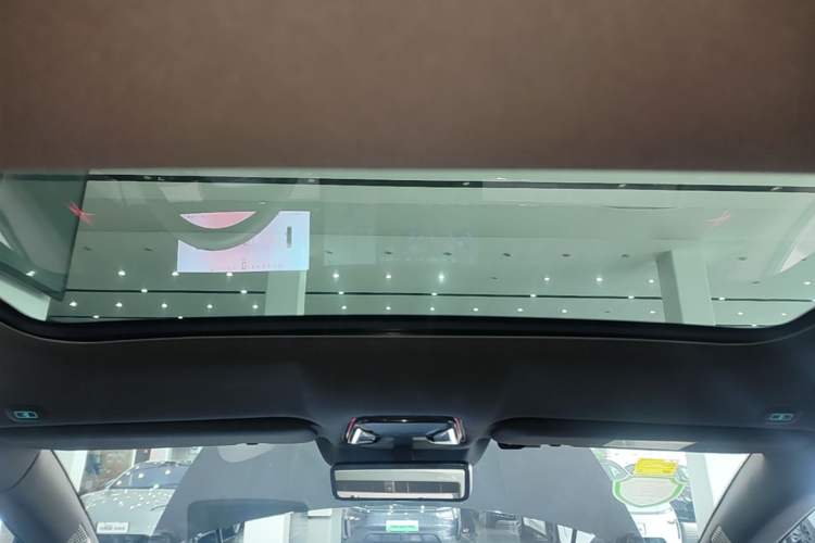 Used Denza Z9 2024 1100 km All-Wheel-Drive Ultra Version Headliner