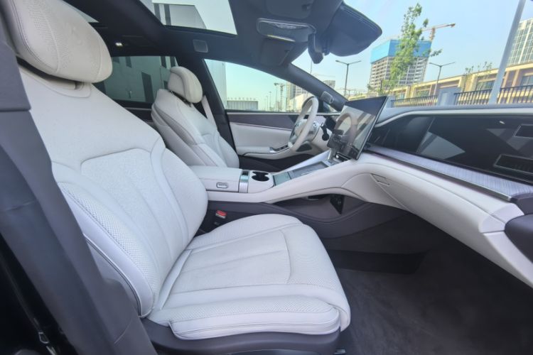 Used Denza Z9 2024 1100 km Four-Wheel Drive Max Version Interior 11