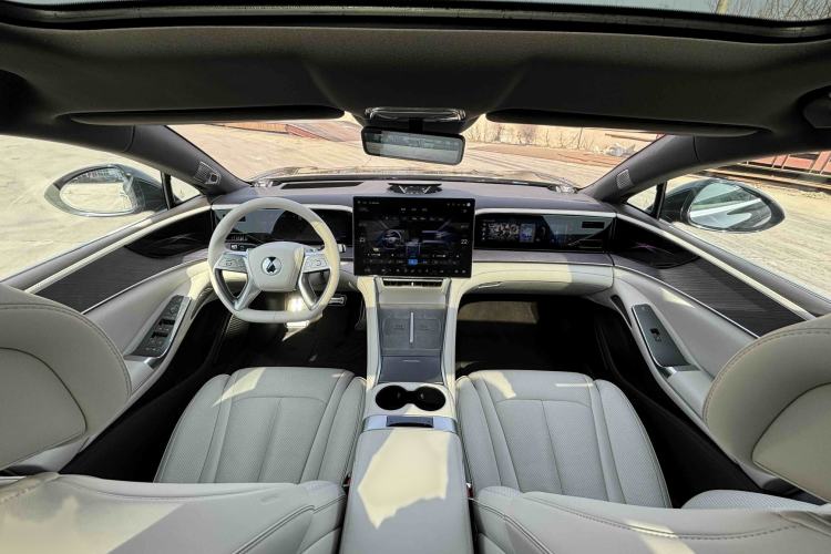 Used Denza Z9 2024 1100 km Four-Wheel Drive Max Version Interior 2