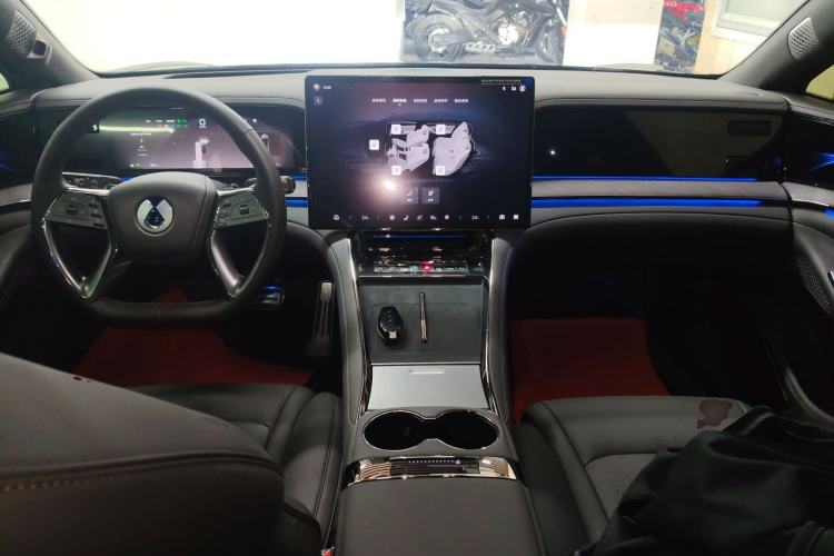 Used Denza Z9 2024 630 km All-Wheel Drive Max Version Interior 2