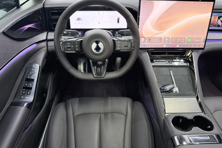 Used Denza Z9 2024 1100 km Four-Wheel Drive Max Version Interior 4