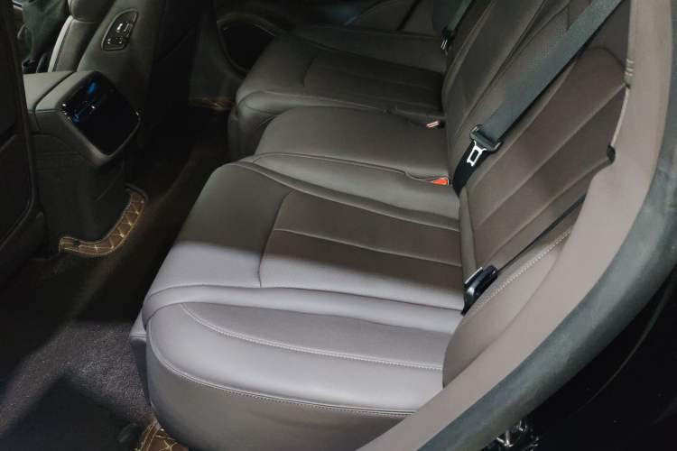 Used Denza Z9 2024 630 km All-Wheel Drive Max Version Interior 4