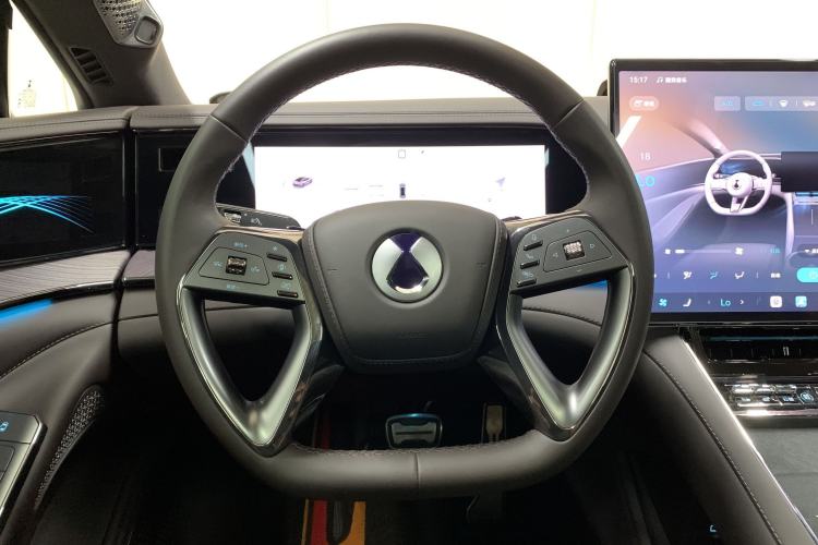 Used Denza Z9 2024 1100 km Four-Wheel Drive Max Version Interior 7