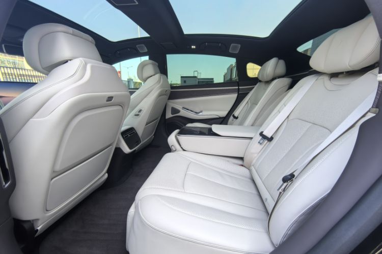 Used Denza Z9 2024 1100 km Four-Wheel Drive Max Version Interior 8