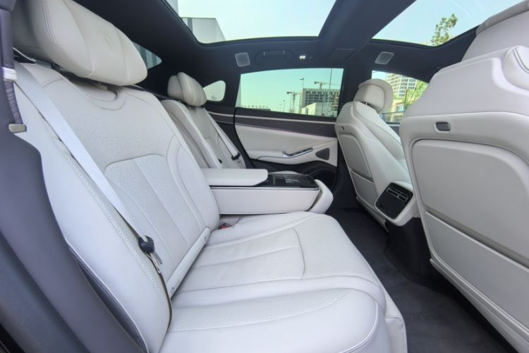 Used Denza Z9 2024 1100 km Four-Wheel Drive Max Version Interior 9