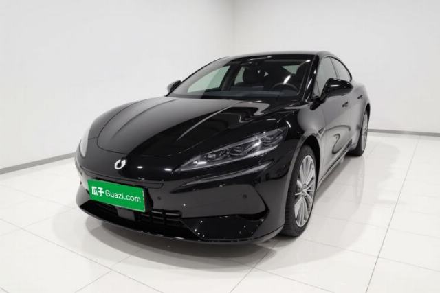 Denza Z9 2024 1100 km All-Wheel-Drive Ultra Version usado