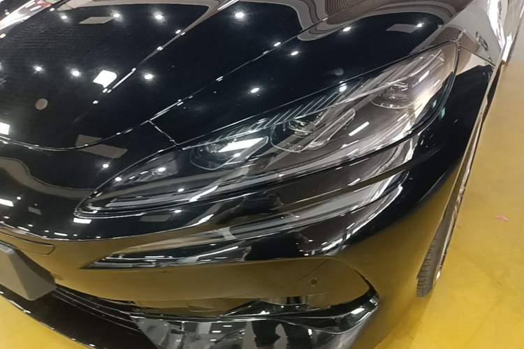 Used Denza Z9 2024 1100 km All-Wheel-Drive Ultra Version Left Front Headlight