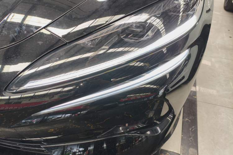 Used Denza Z9 2024 1100 km All-Wheel-Drive Ultra Version Left Front Headlight