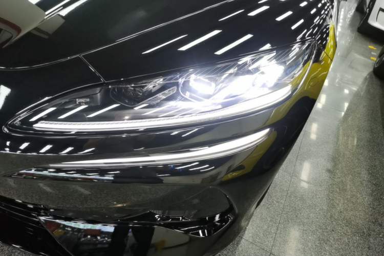 Used Denza Z9 2024 1100 km Four-Wheel Drive Max Version Left Front Headlight