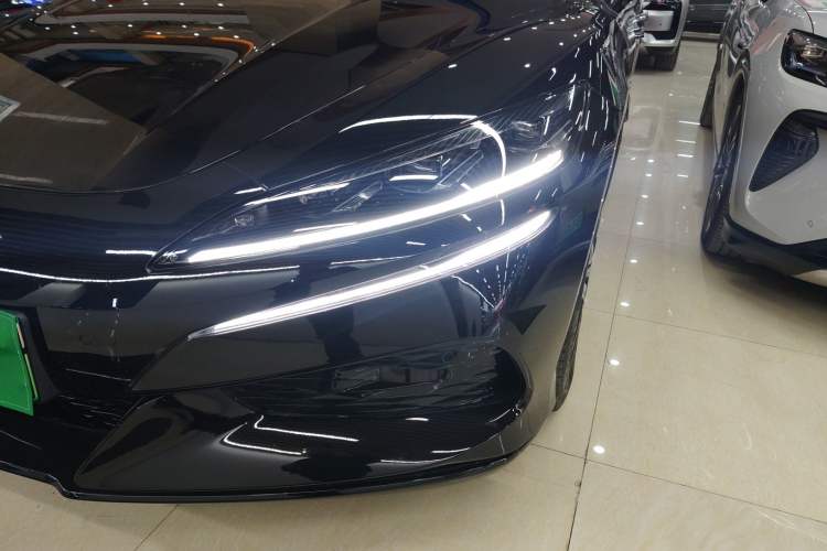 Used Denza Z9 2024 630 km All-Wheel Drive Max Version Left Front Headlight
