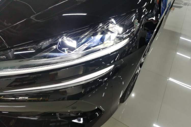 Used Denza Z9 2024 1100 km Four-Wheel Drive Max Version Left Front Headlight