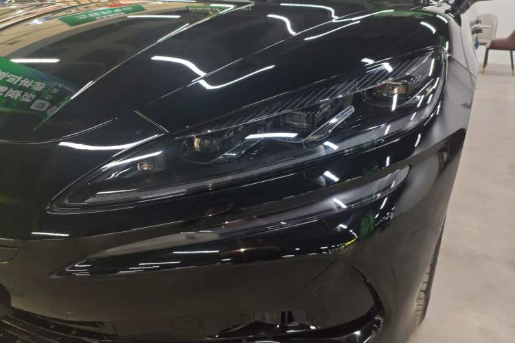 Used Denza Z9 2024 1100 km Four-Wheel Drive Max Version Left Front Headlight