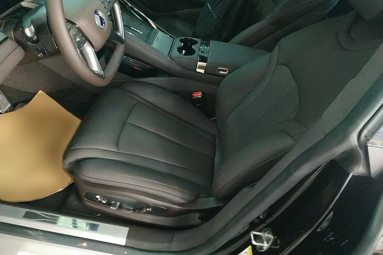 Used Denza Z9 2024 1100 km Four-Wheel Drive Pro Version Left Front Seat
