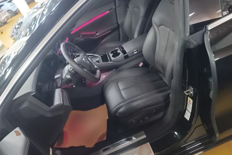 Used Denza Z9 2024 1100 km All-Wheel-Drive Ultra Version Left Front Seat