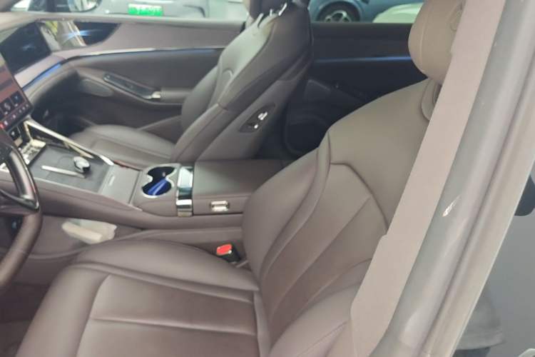 Used Denza Z9 2024 1100 km Four-Wheel Drive Max Version Left Front Seat