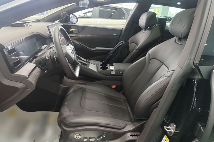 Used Denza Z9 2024 1100 km All-Wheel-Drive Ultra Version Left Front Seat