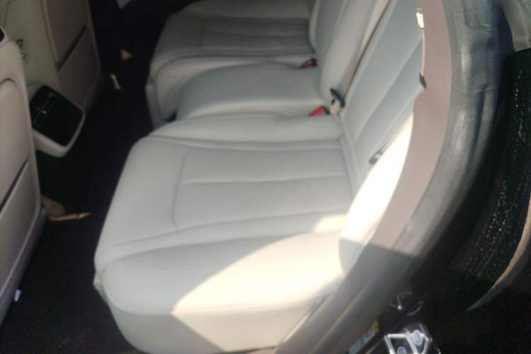 Used Denza Z9 2024 1100 km All-Wheel-Drive Ultra Version Left Rear Seat