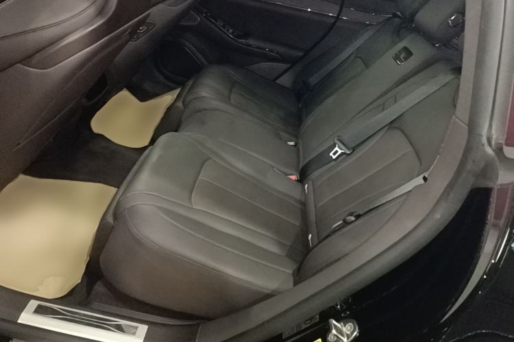 Used Denza Z9 2024 1100 km Four-Wheel Drive Max Version Left Rear Seat