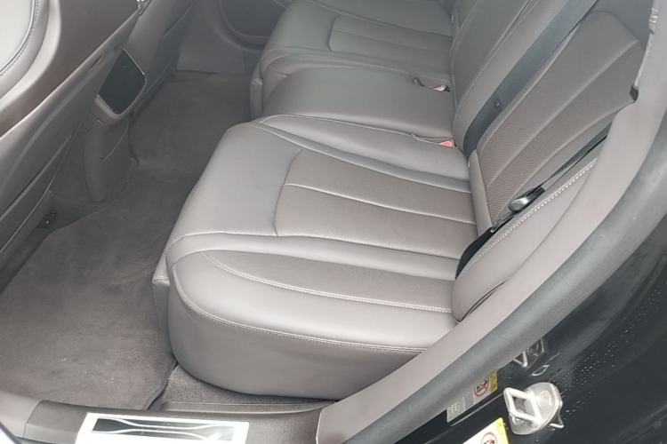 Used Denza Z9 2024 1100 km Four-Wheel Drive Max Version Left Rear Seat