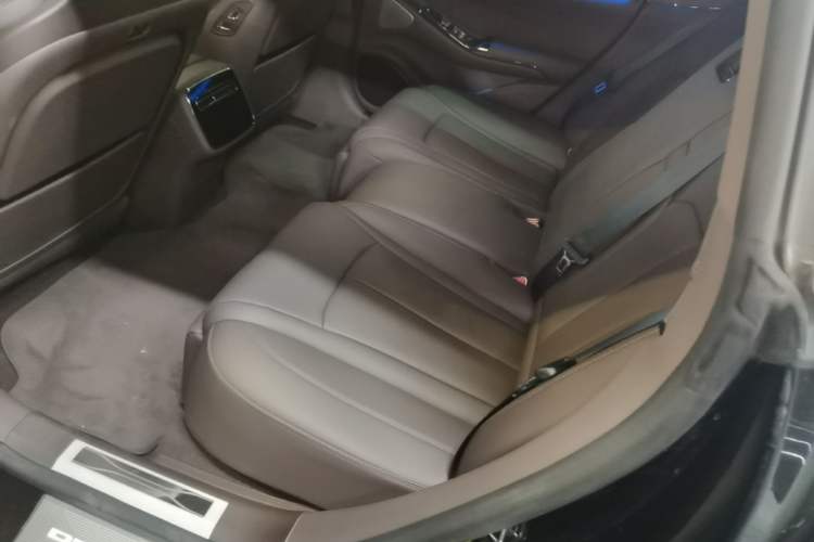 Used Denza Z9 2024 1100 km Four-Wheel Drive Max Version Left Rear Seat
