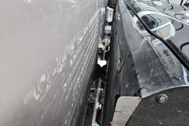 Used Denza Z9 2024 1100 km Four-Wheel Drive Max Version Left Side Sill