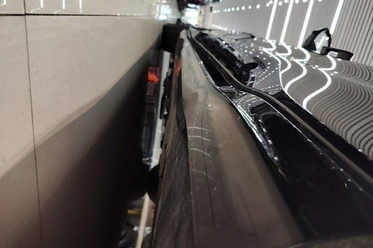Used Denza Z9 2024 630 km All-Wheel Drive Max Version Left Side Sill