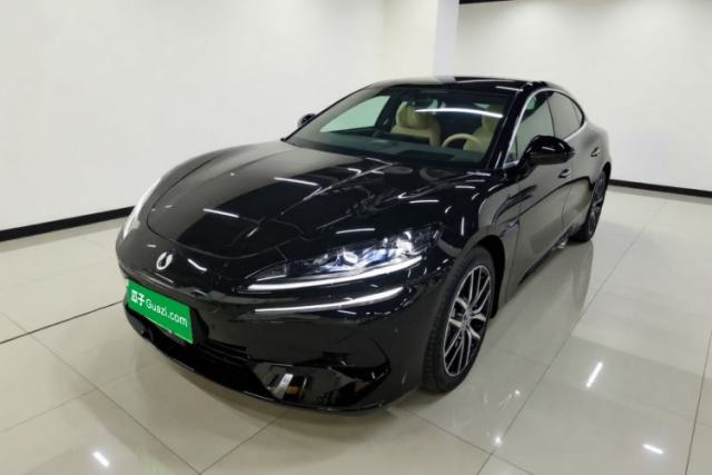 Gebrauchter Denza Z9 2024 1100 km Four-Wheel Drive Max Version