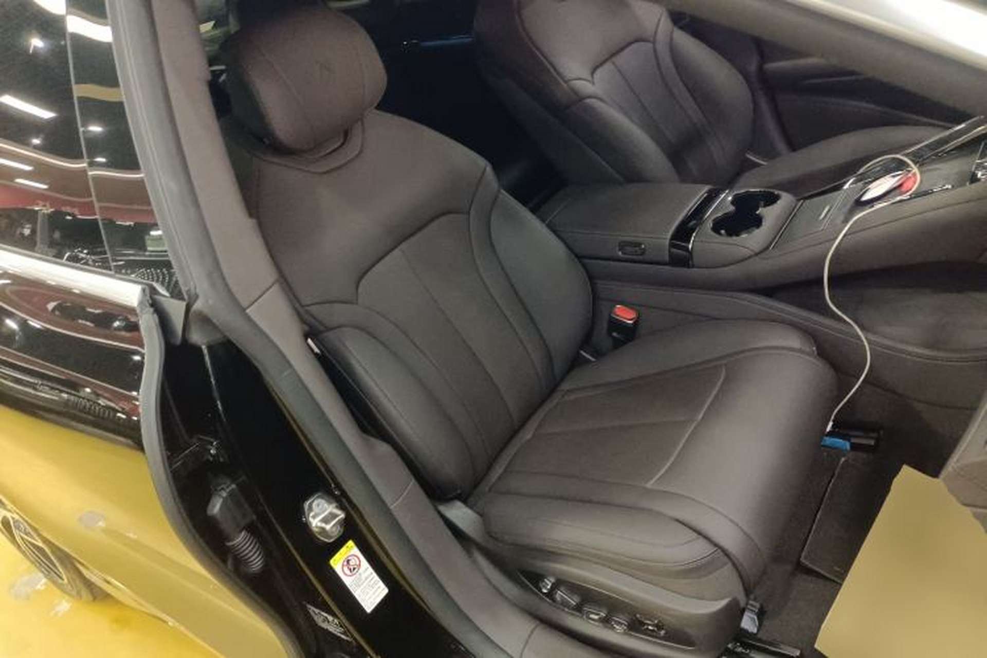 Used Denza Z9 2024 1100 km Four-Wheel Drive Max Version Right Front Seat