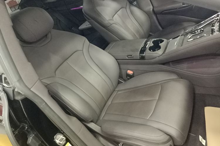Used Denza Z9 2024 1100 km Four-Wheel Drive Max Version Right Front Seat