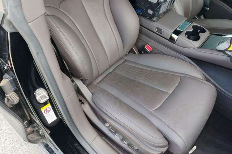 Used Denza Z9 2024 1100 km Four-Wheel Drive Max Version Right Front Seat