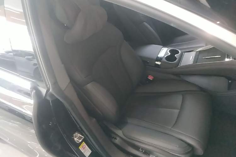 Used Denza Z9 2024 1100 km Four-Wheel Drive Max Version Right Front Seat