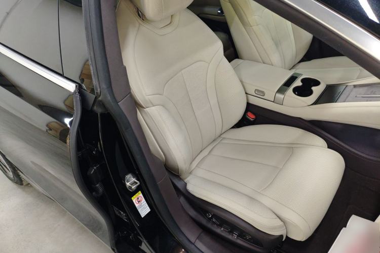 Used Denza Z9 2024 1100 km Four-Wheel Drive Max Version Right Front Seat