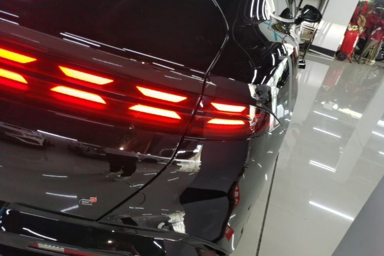 Used Denza Z9 2024 1100 km Four-Wheel Drive Max Version Right Rear Taillight