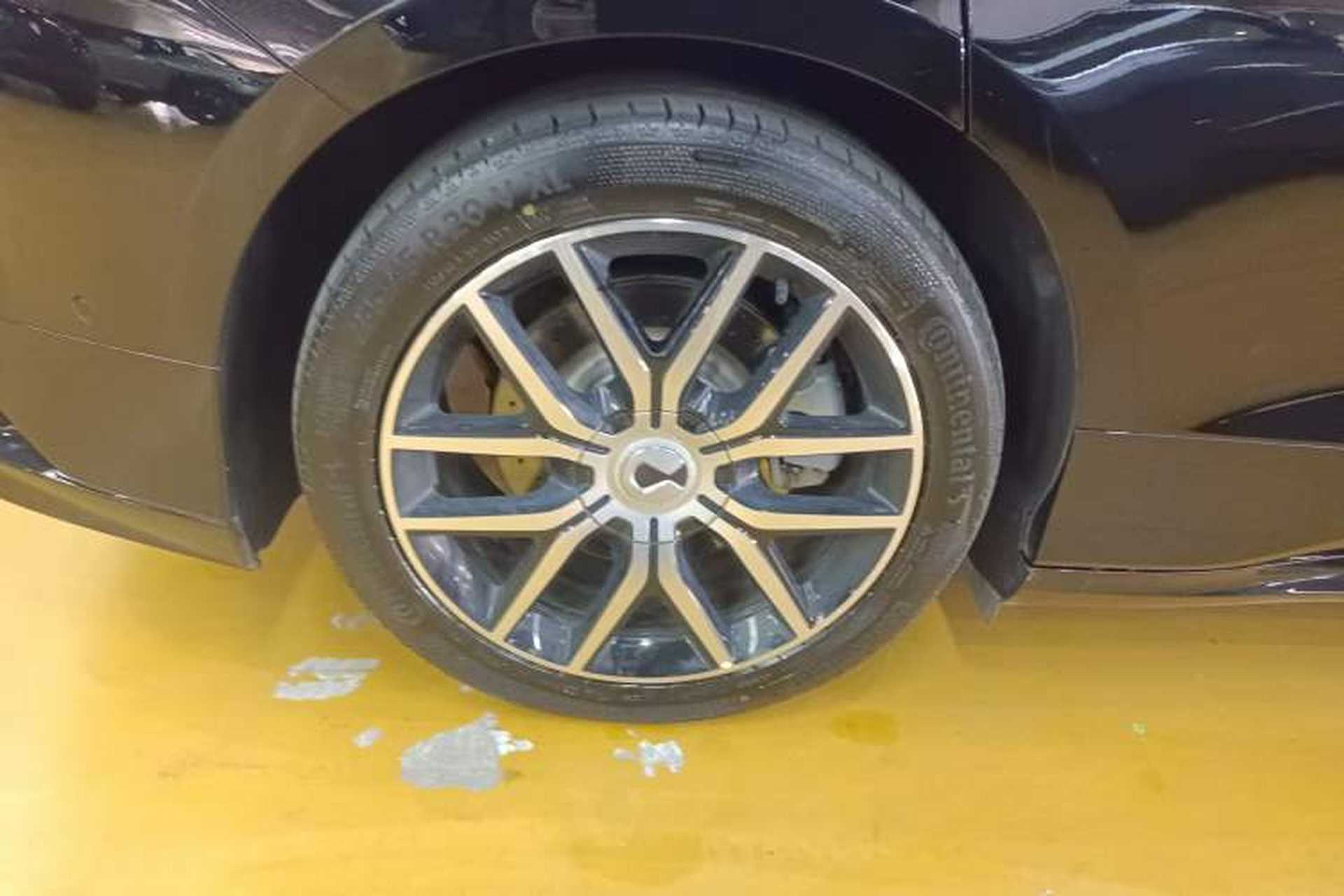 Used Denza Z9 2024 1100 km Four-Wheel Drive Max Version Right Rear Wheel Hub
