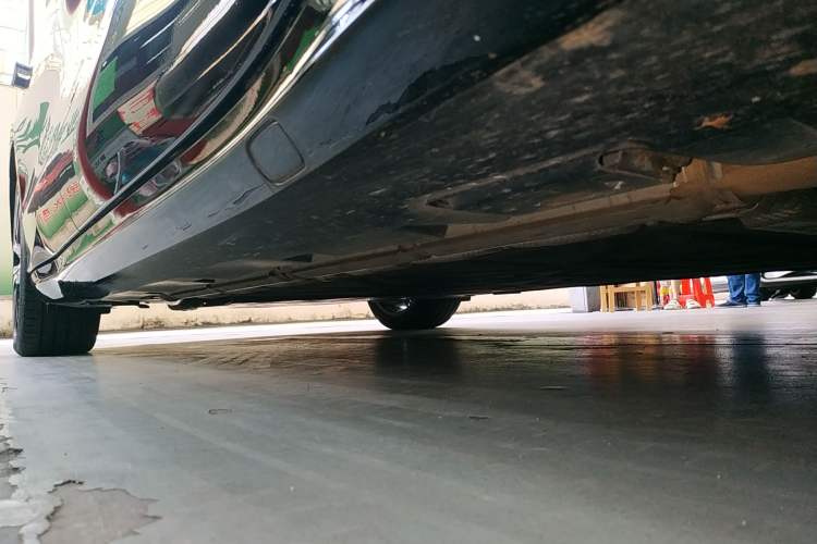 Used Denza Z9 2024 1100 km Four-Wheel Drive Pro Version Right Side Sill