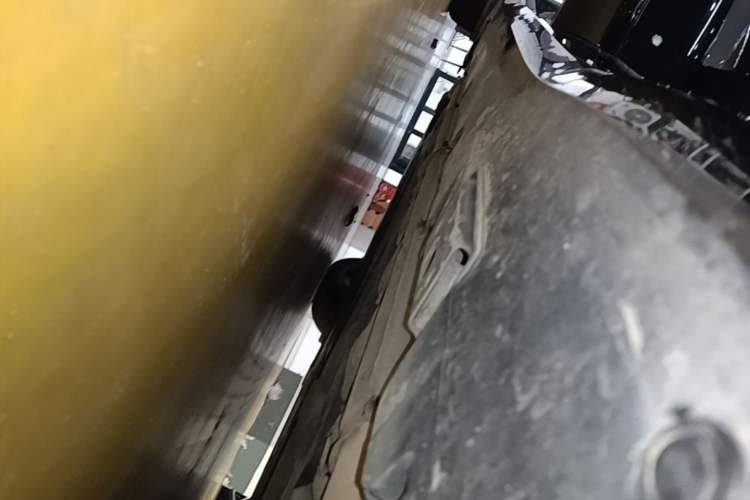 Used Denza Z9 2024 1100 km Four-Wheel Drive Max Version Right Side Sill