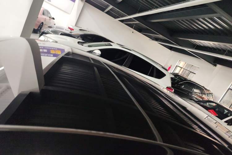 Used Denza Z9 2024 1100 km All-Wheel-Drive Ultra Version Roof