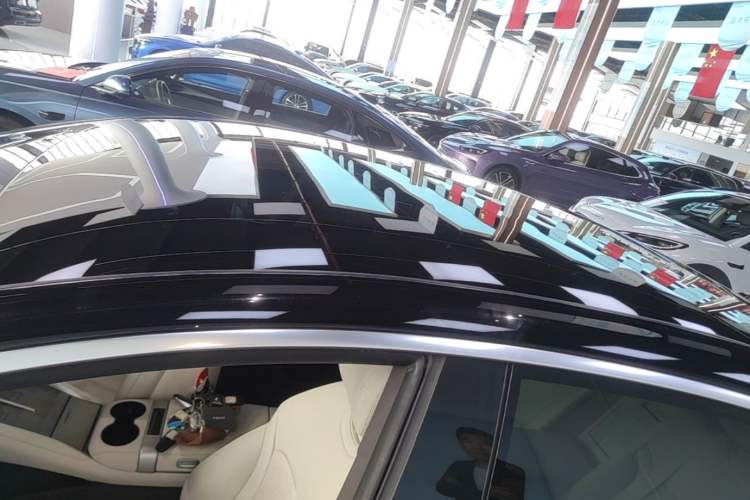 Used Denza Z9 2024 1100 km Four-Wheel Drive Max Version Roof