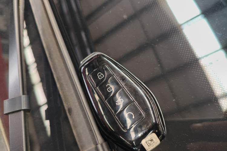 Used Denza Z9 2024 1100 km All-Wheel-Drive Ultra Version Vehicle Key