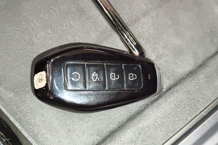 Used Denza Z9 2024 1100 km All-Wheel-Drive Ultra Version Vehicle Key