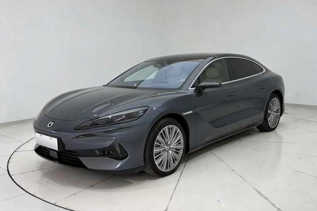 Used Denza Z9 2024 1100 km All-Wheel-Drive Ultra Version