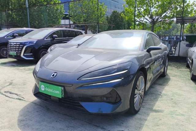 Used Denza Z9 2024 1100 km All-Wheel-Drive Ultra Version