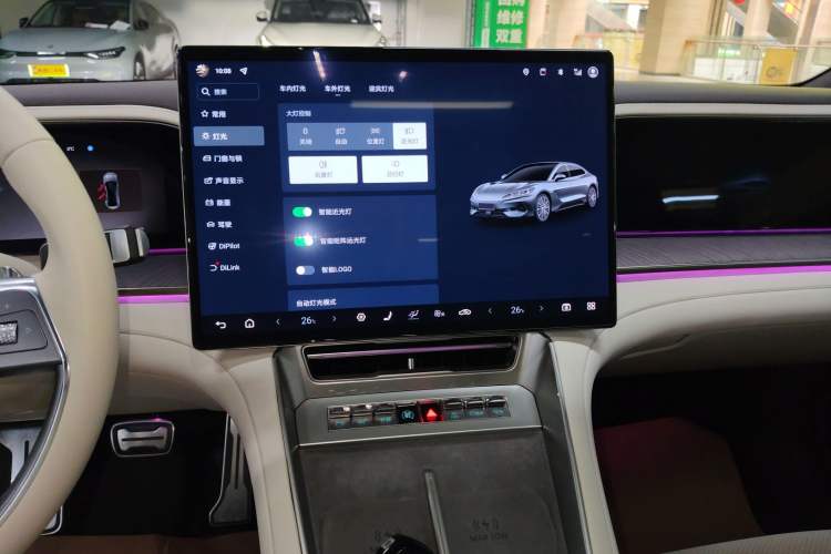 Used Denza Z9 2024 1100 km All-Wheel-Drive Ultra Version Audio And AC Panel