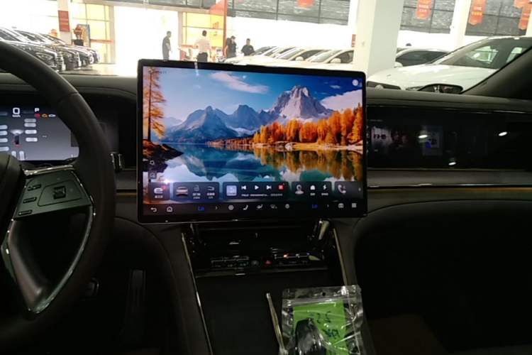 Used Denza Z9 2024 1100 km Four-Wheel Drive Max Version Audio And AC Panel
