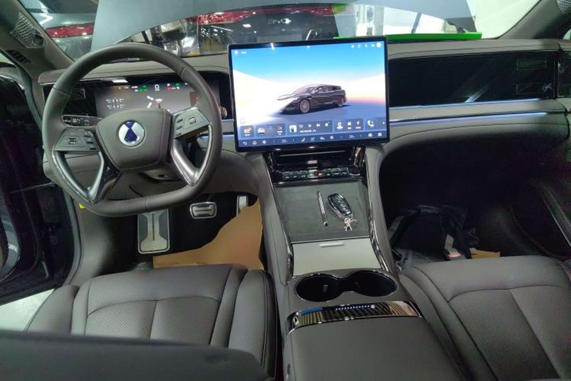 Used Denza Z9 2024 1100 km Four-Wheel Drive Max Version Center Console