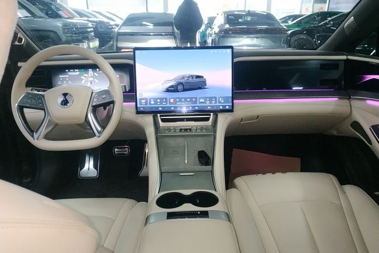 Used Denza Z9 2024 1100 km Four-Wheel Drive Max Version Center Console