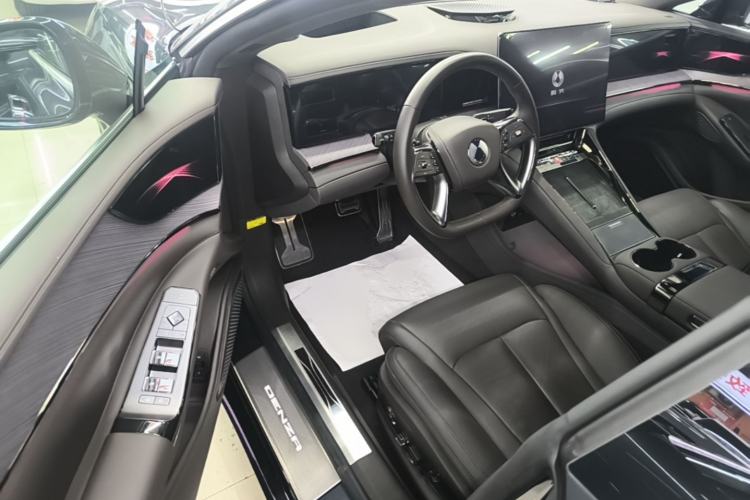 Used Denza Z9 2024 630 km All-Wheel Drive Max Version Driver Seat