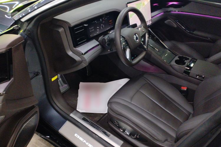 Used Denza Z9 2024 1100 km Four-Wheel Drive Max Version Driver Seat