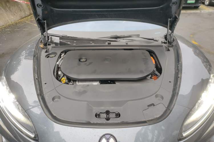 Used Denza Z9 2024 1100 km Four-Wheel Drive Max Version Engine Bay